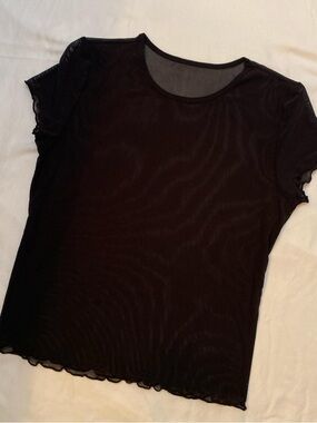 Forever 21 Black Sheer Short Sleeve Tee